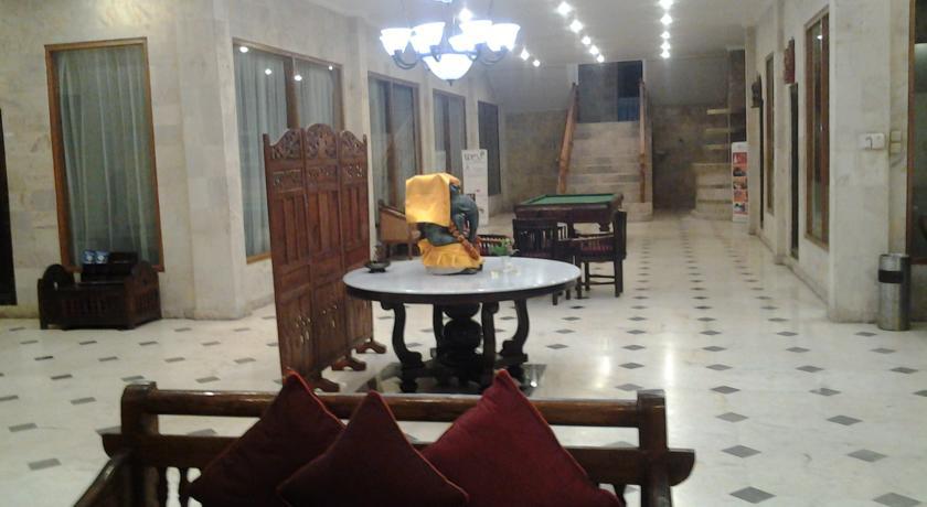 Oyo 2334 Melka Excelsior Hotel Singaraja Exteriér fotografie