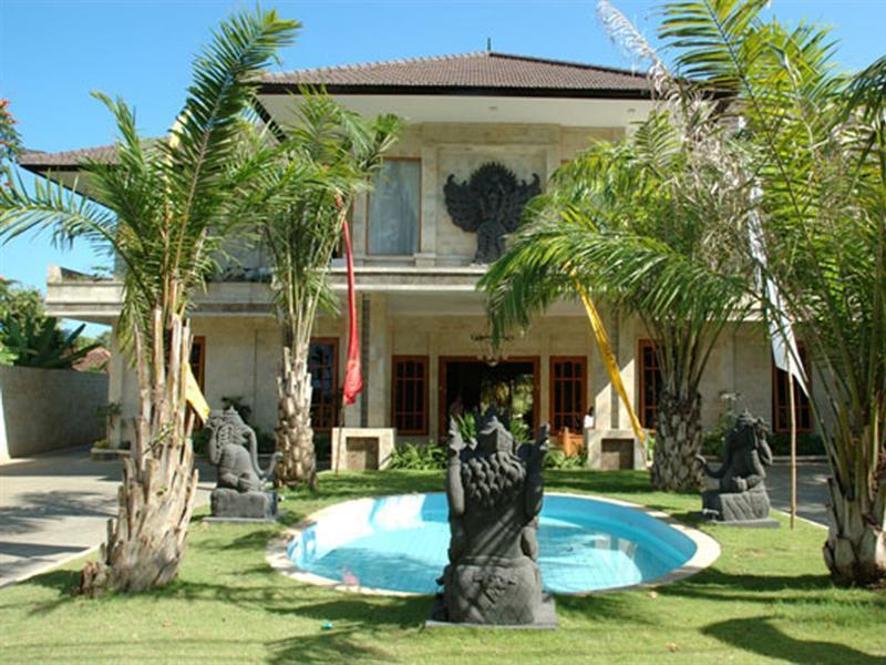 Oyo 2334 Melka Excelsior Hotel Singaraja Exteriér fotografie