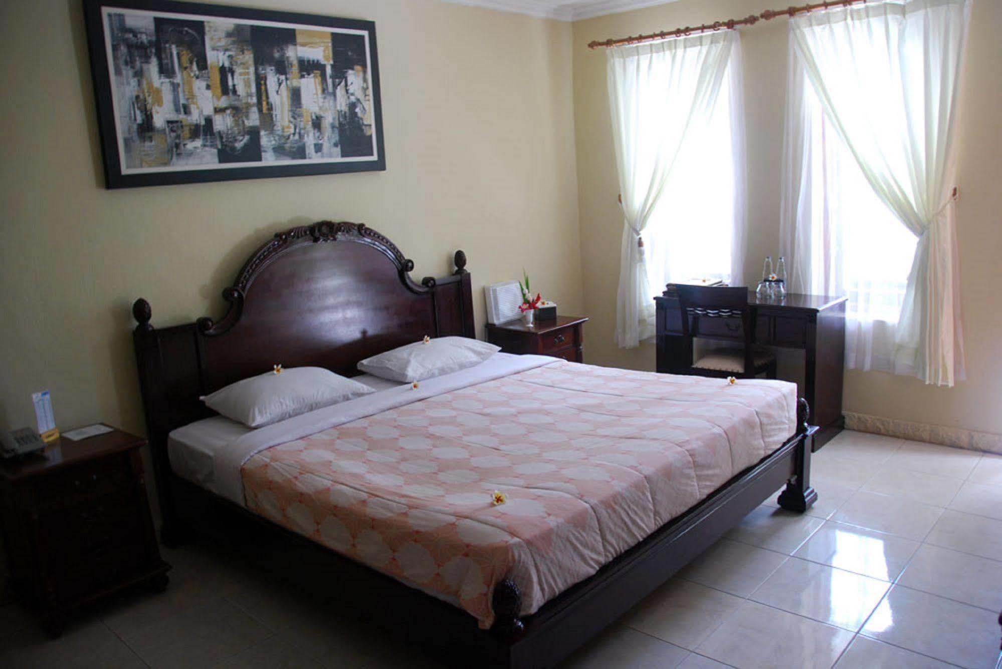 Oyo 2334 Melka Excelsior Hotel Singaraja Exteriér fotografie